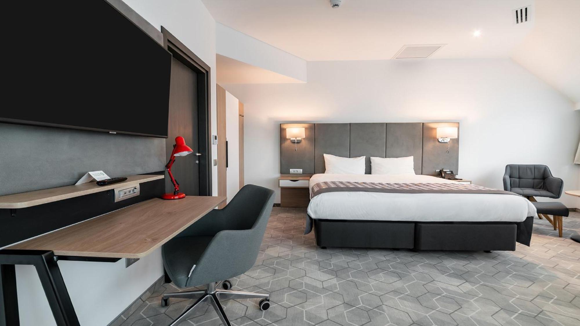 Holiday Inn Bucharest - Times, An Ihg Hotel Zewnętrze zdjęcie
